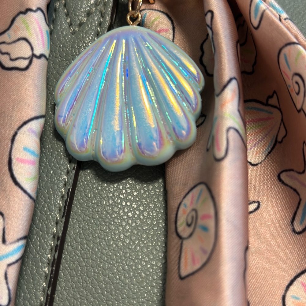 Bag Accessory Bundle With Shell Charm And Scarf. - image 3